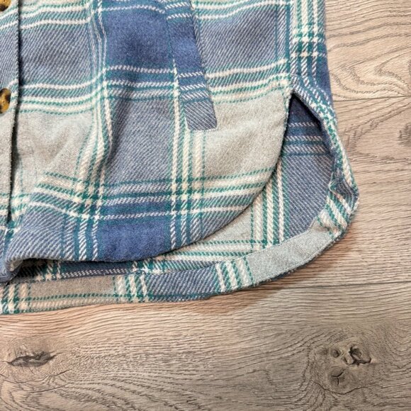 Womens Plaid Shacket Size M Blue Gray Button Up Coat Warm Cabincore Jacket - Picture 14 of 16